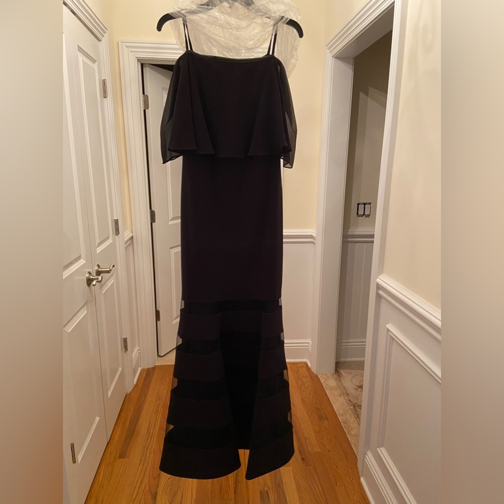 Ralph Lauren Black gown excellent condition. Worn once size 6
